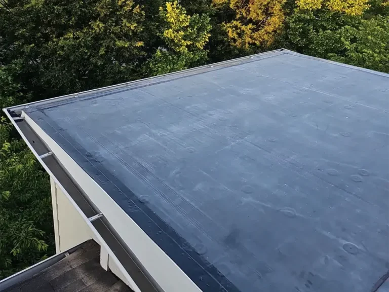EPDM roofer